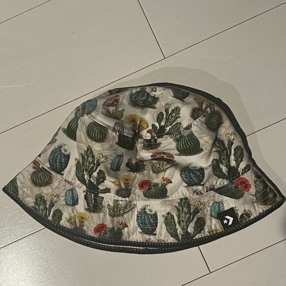 Converse Bucket Hat with Cacti Print - Picture 1 of 4